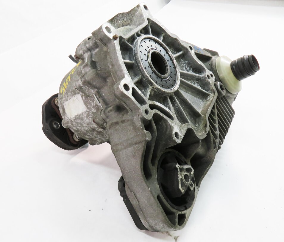 Thumbnail 3: 2008-2014 BMW X6 (E72) 4.4L ACTIVEHYBRID - FRONT TRANSFER CASE