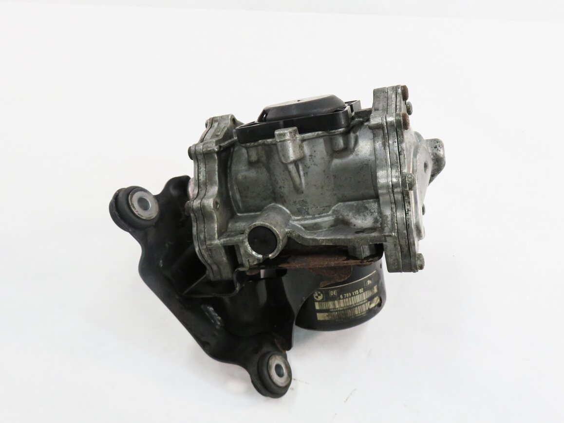 Thumbnail 5: 2010 BMW X6 (E72) HYBRID - 4.4L N63 TWIN TURBO ENGINE BRAKE VACUUM PUMP