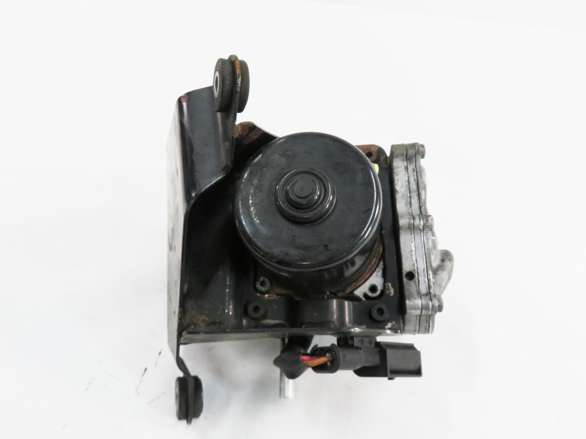 Thumbnail 6: 2010 BMW X6 (E72) HYBRID - 4.4L N63 TWIN TURBO ENGINE BRAKE VACUUM PUMP