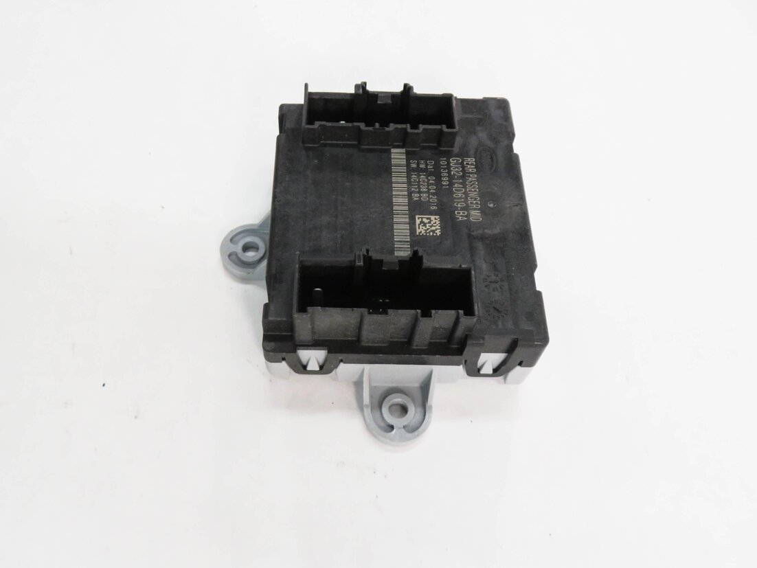 Thumbnail 4: 2016 RANGE ROVER EVOQUE (L538) RIGHT REAR DOOR CONTROL MODULE