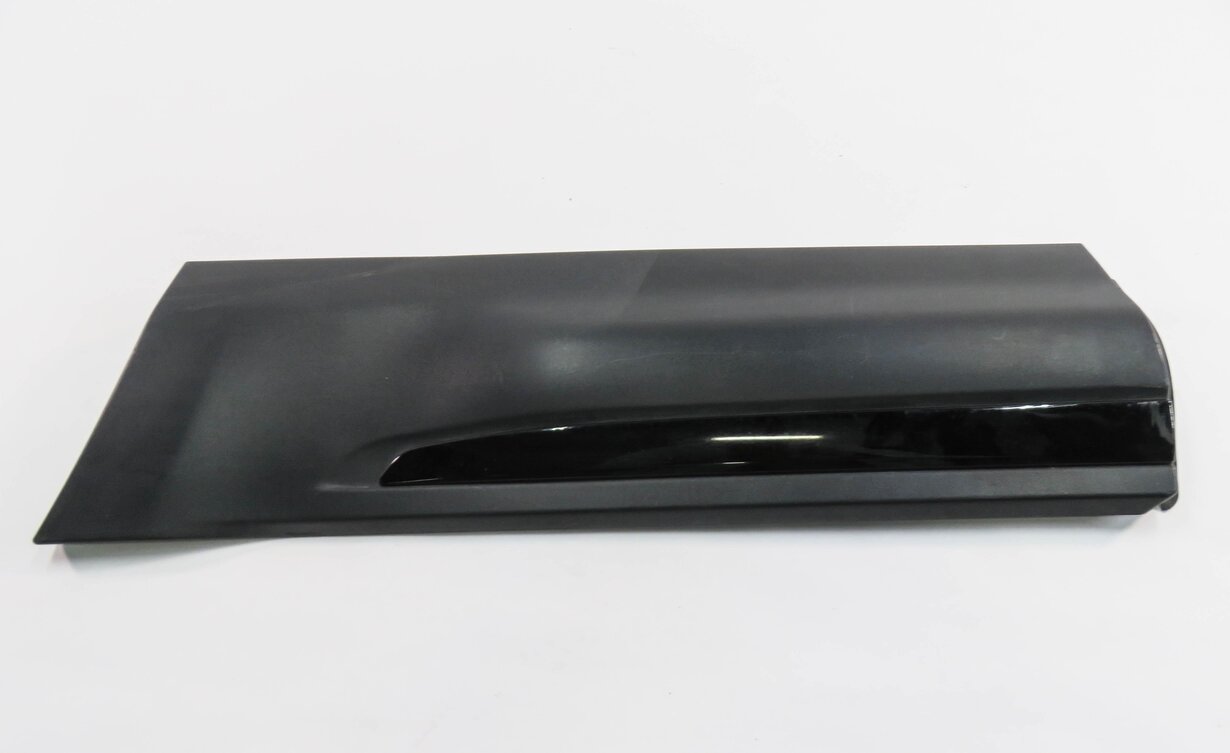 Thumbnail 2: 2016 RANGE ROVER EVOQUE (L538) LEFT REAR DOOR LOWER TRIM MOULDING PANEL (BLACK)