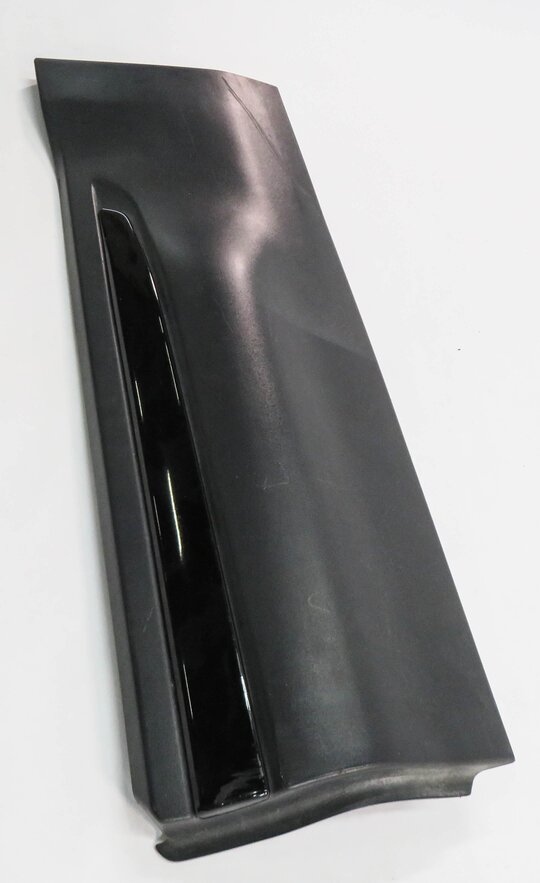 Thumbnail 3: 2016 RANGE ROVER EVOQUE (L538) LEFT REAR DOOR LOWER TRIM MOULDING PANEL (BLACK)