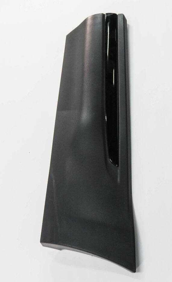 Thumbnail 4: 2016 RANGE ROVER EVOQUE (L538) LEFT REAR DOOR LOWER TRIM MOULDING PANEL (BLACK)