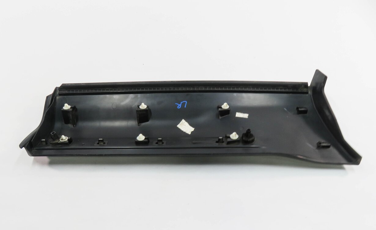 Thumbnail 6: 2016 RANGE ROVER EVOQUE (L538) LEFT REAR DOOR LOWER TRIM MOULDING PANEL (BLACK)
