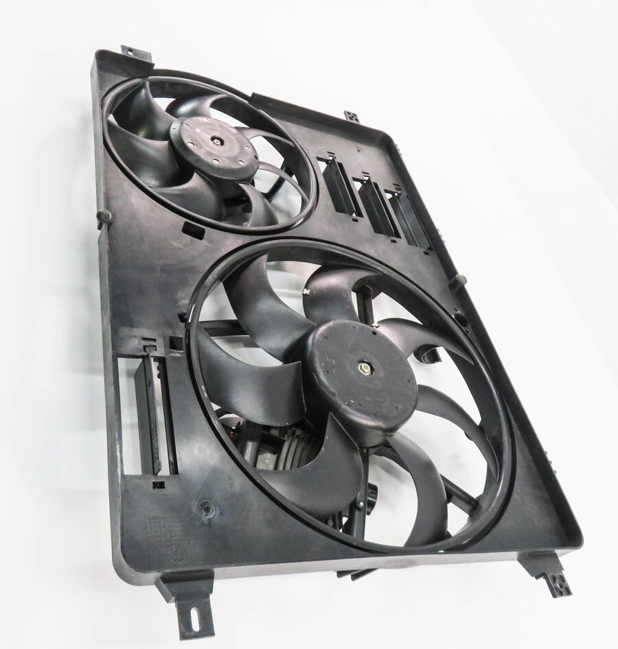 Thumbnail 4: 12-17 LR2 DISCOVERY SPORT RANGE ROVER EVOQUE (L538 L550) RADIATOR COOLING FAN