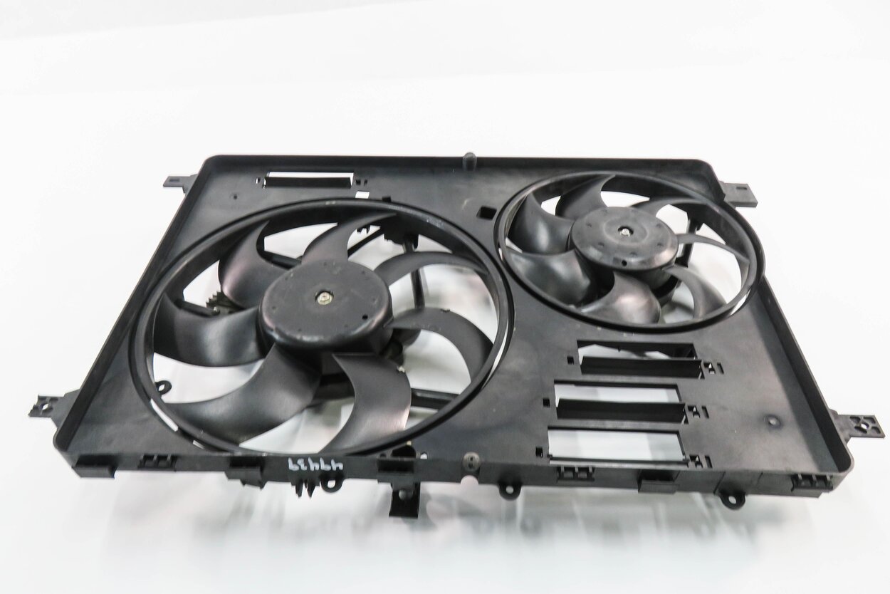 Thumbnail 5: 12-17 LR2 DISCOVERY SPORT RANGE ROVER EVOQUE (L538 L550) RADIATOR COOLING FAN