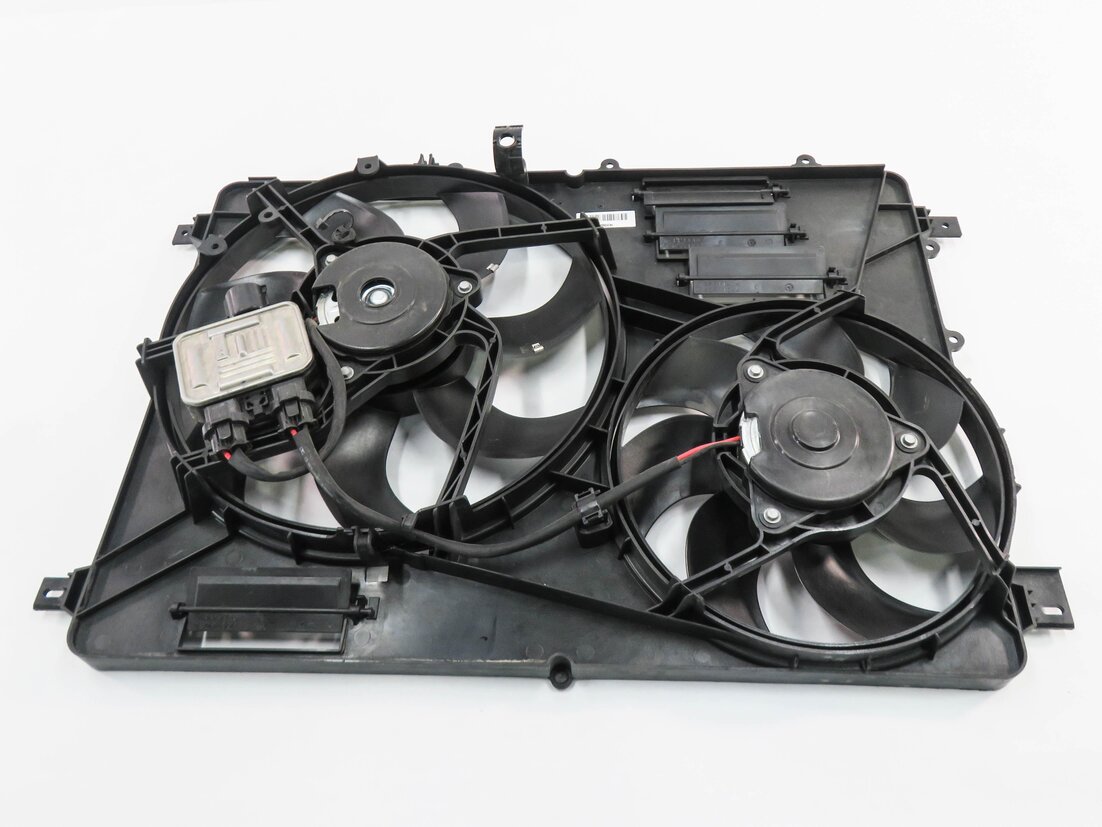 Thumbnail 6: 12-17 LR2 DISCOVERY SPORT RANGE ROVER EVOQUE (L538 L550) RADIATOR COOLING FAN