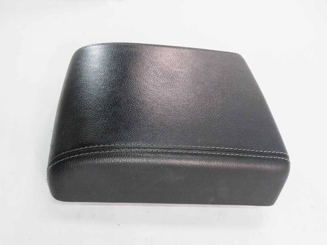 Thumbnail 4: 2016-2019 RANGE ROVER EVOQUE (L538) FRONT CENTER CONSOLE ARMREST LID (BLACK)