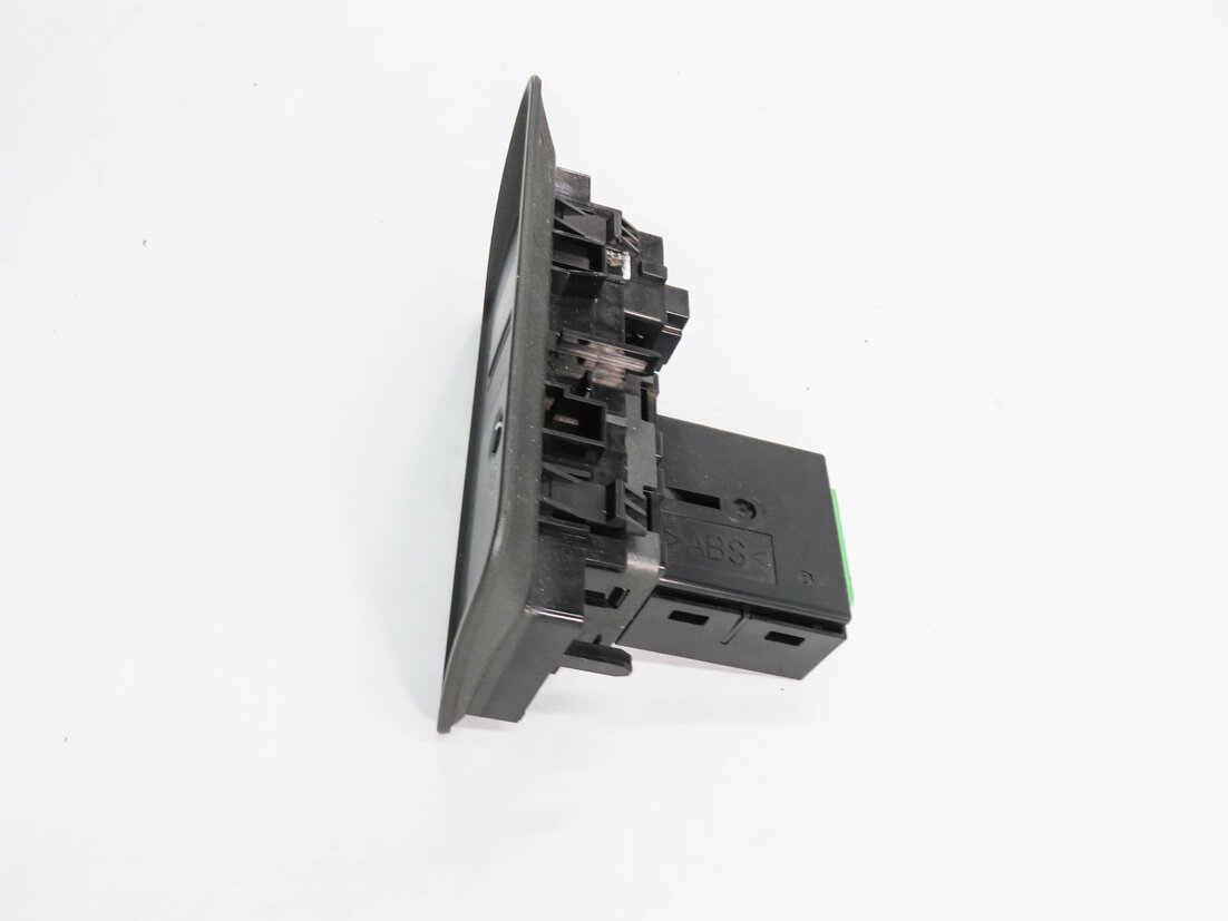 Thumbnail 4: 2016 RANGE ROVER EVOQUE (L538) REAR TRUNK RELEASE SWITCH w/ DIMMER CONTROL