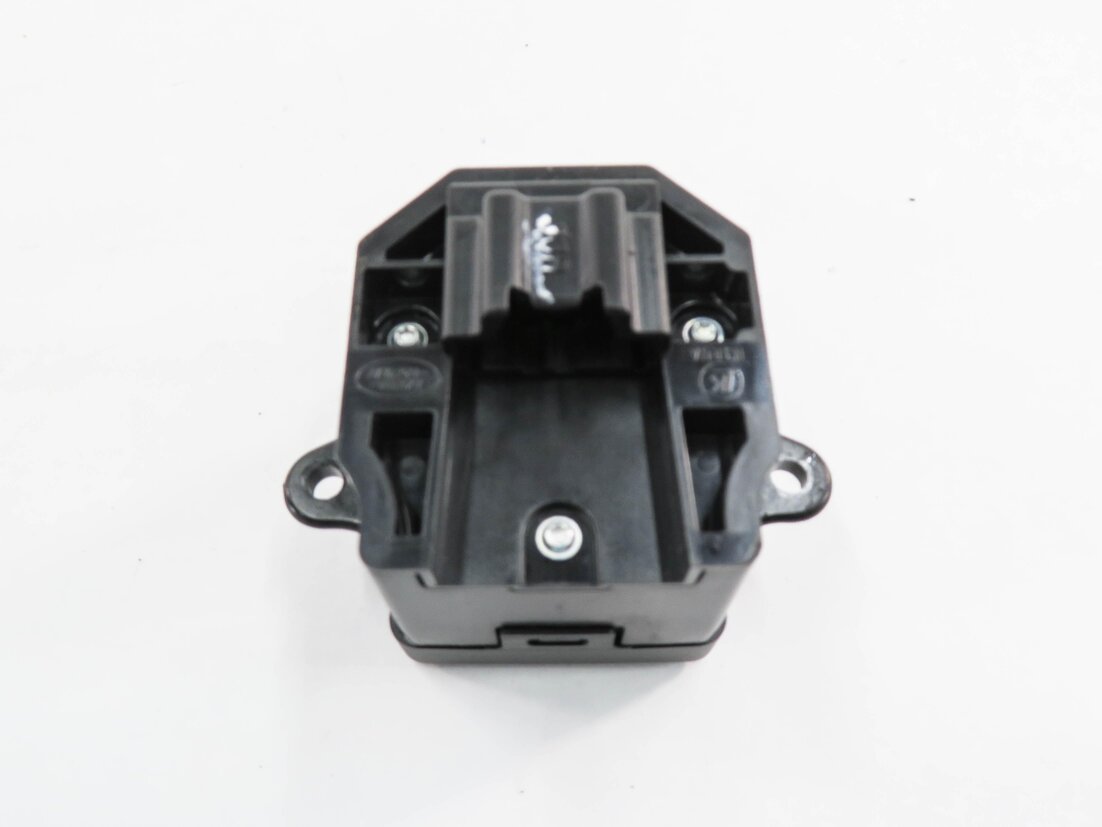 Thumbnail 7: 2016 RANGE ROVER EVOQUE (L538) TRACTION CONTROL SWITCH BUTTON
