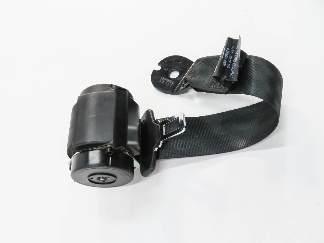 Thumbnail 3: 2016 RANGE ROVER EVOQUE (L538) LEFT REAR SEAT SEATBELT RETRACTOR (BLACK)