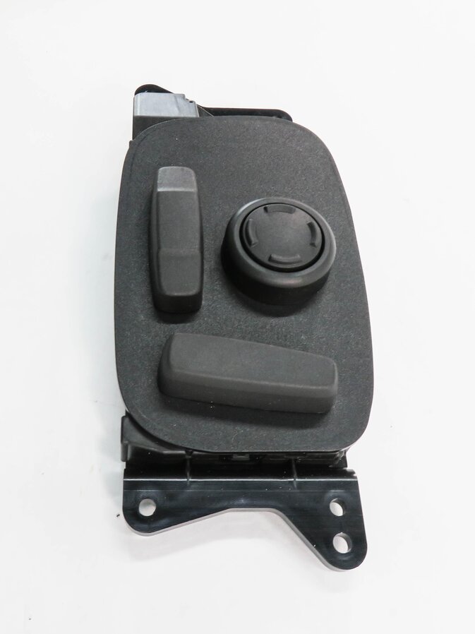 Thumbnail 4: 2016 RANGE ROVER EVOQUE (L538) LEFT FRONT DRIVER SEAT ADJUSTMENT SWITCH