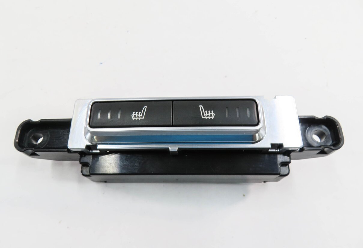 Thumbnail 2: 2016 RANGE ROVER EVOQUE (L538) REAR HEATED SEAT SWITCH BUTTON