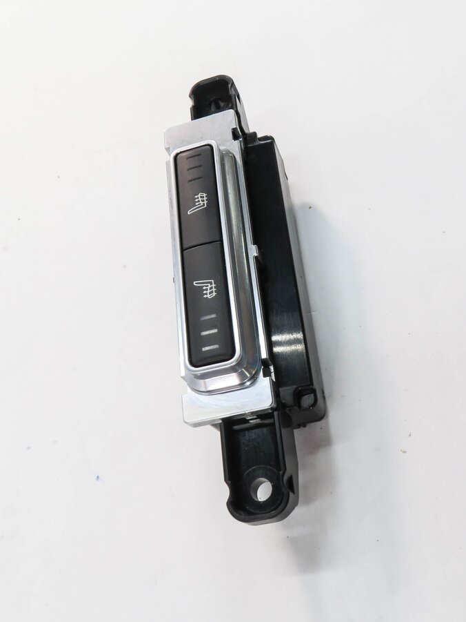Thumbnail 3: 2016 RANGE ROVER EVOQUE (L538) REAR HEATED SEAT SWITCH BUTTON