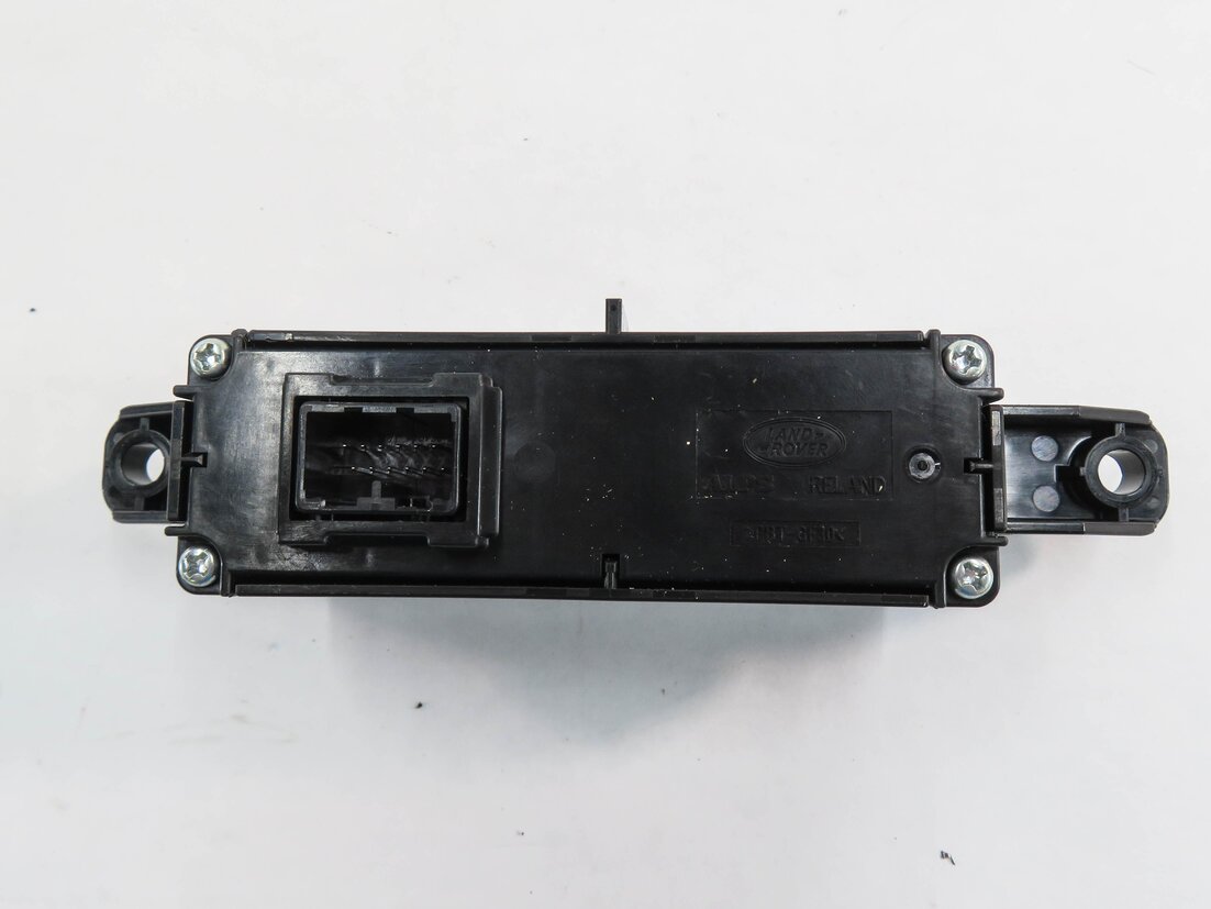 Thumbnail 6: 2016 RANGE ROVER EVOQUE (L538) REAR HEATED SEAT SWITCH BUTTON