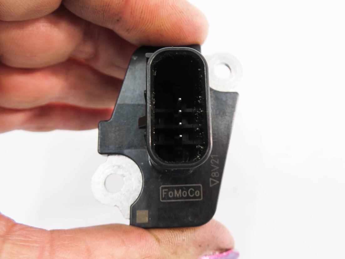 Thumbnail 6: 12-17 LAND ROVER LR2 EVOQUE DISCOVERY (L538 L550) 2.0L MASS AIR FLOW SENSOR MAF