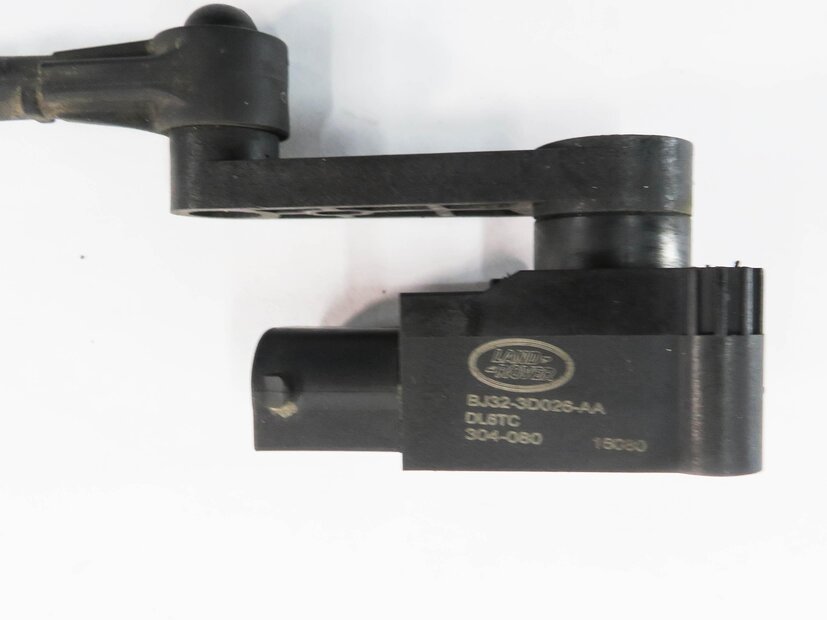 Thumbnail 6: 2016 RANGE ROVER EVOQUE (L538) RIGHT REAR SUSPENSION HEIGHT LEVEL SENOSR