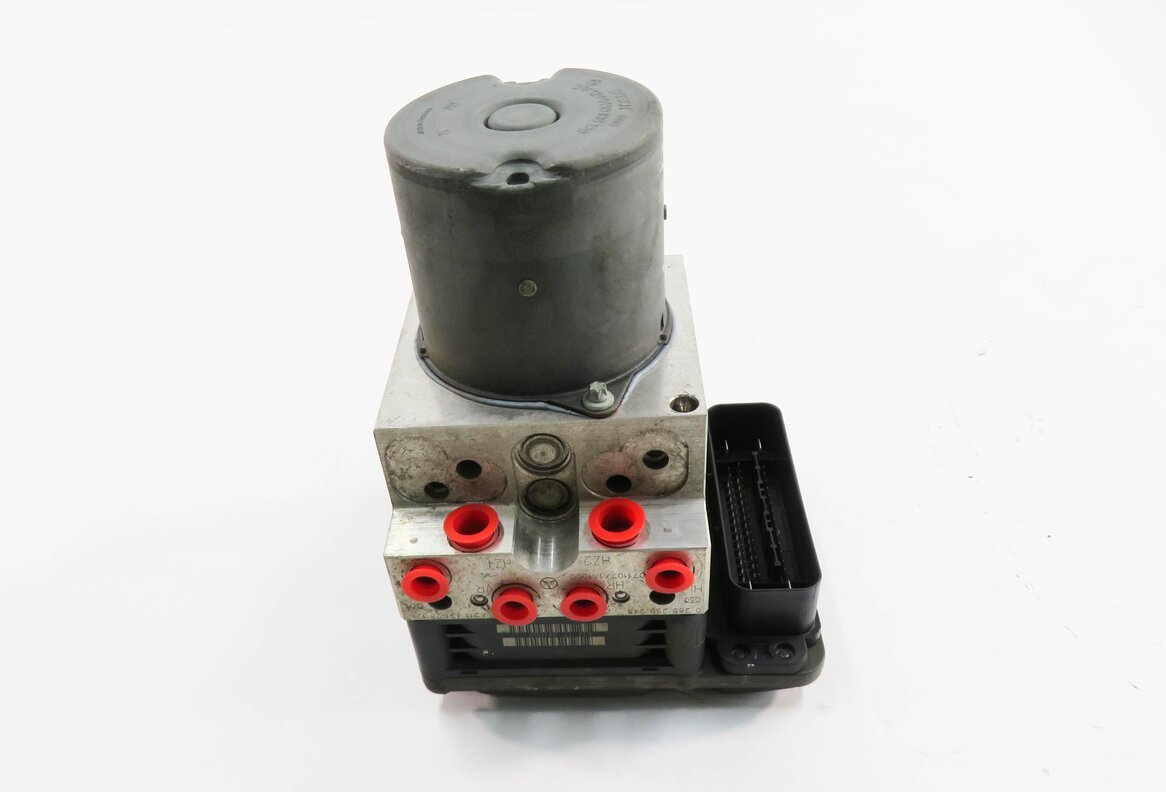 Thumbnail 2: 2008 MERCEDES BENZ CLS550 (W219) ABS ANTI LOCK BRAKE PUMP w/ MODULE