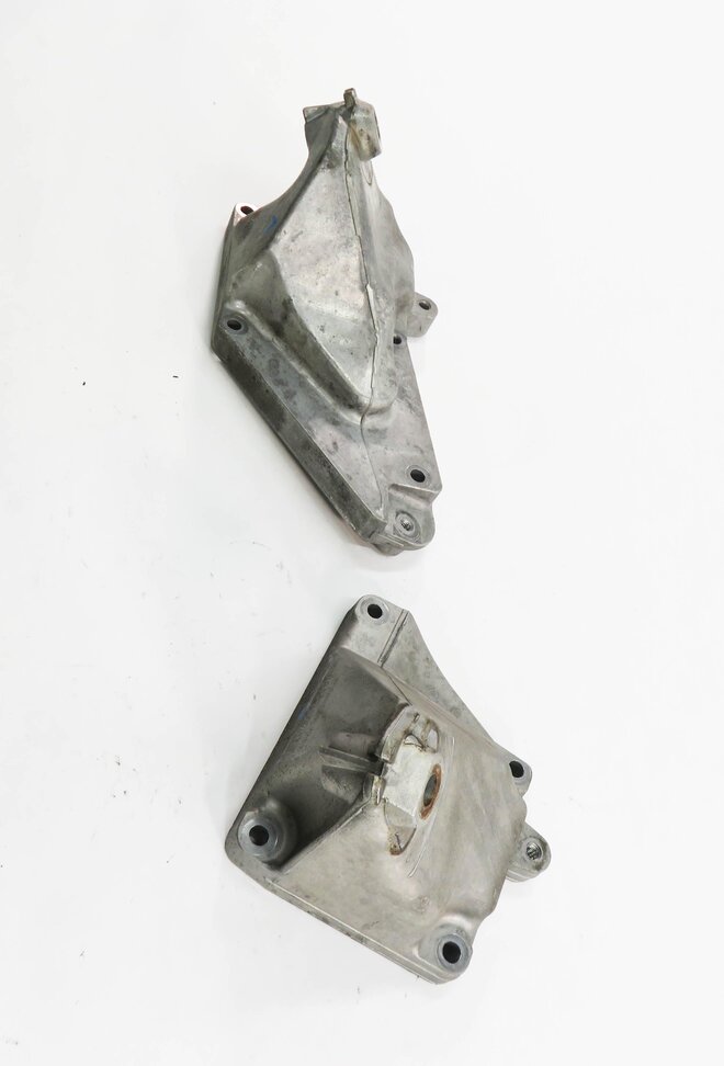 Thumbnail 4: 2008 MERCEDES BENZ CLS550 (W219) 5.5L M273 V8 ENGINE MOTOR MOUNT BRACKET SET-2