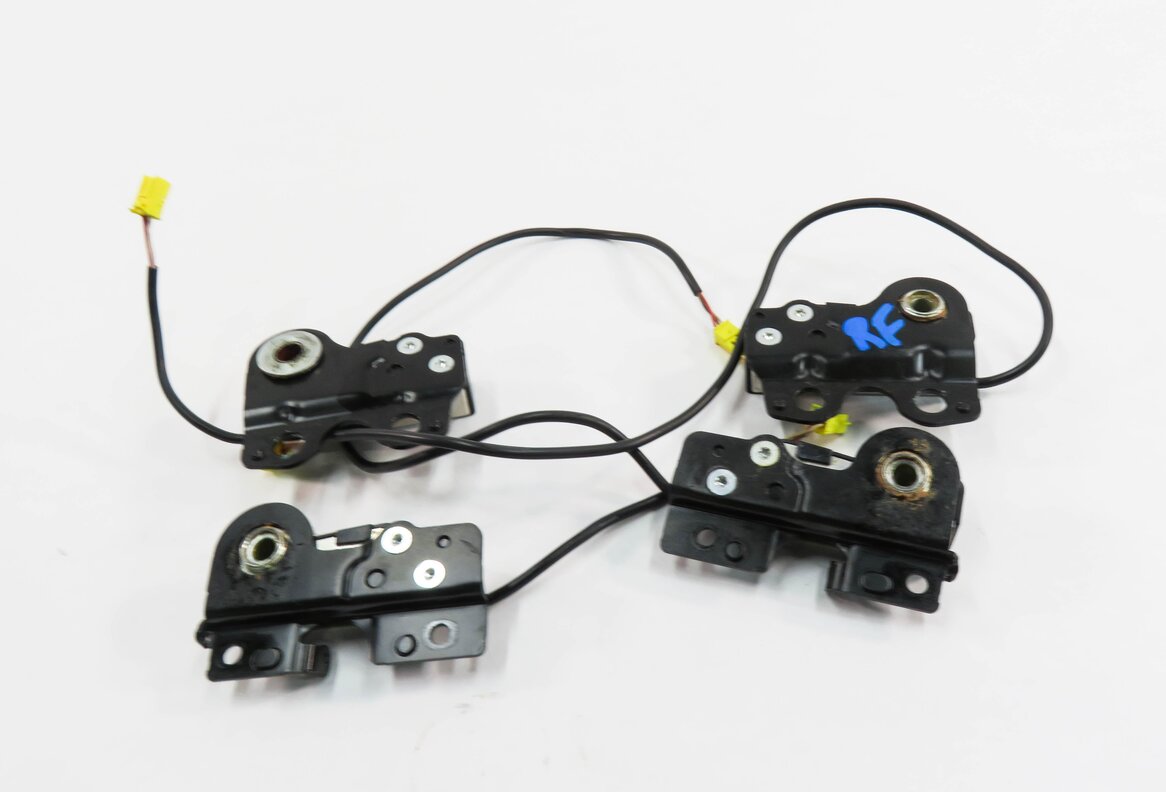 Thumbnail 2: 2008 MERCEDES BENZ CLS550 (W219) RIGHT FRONT PASSENGER SEAT WEIGHT SENSOR SET-4