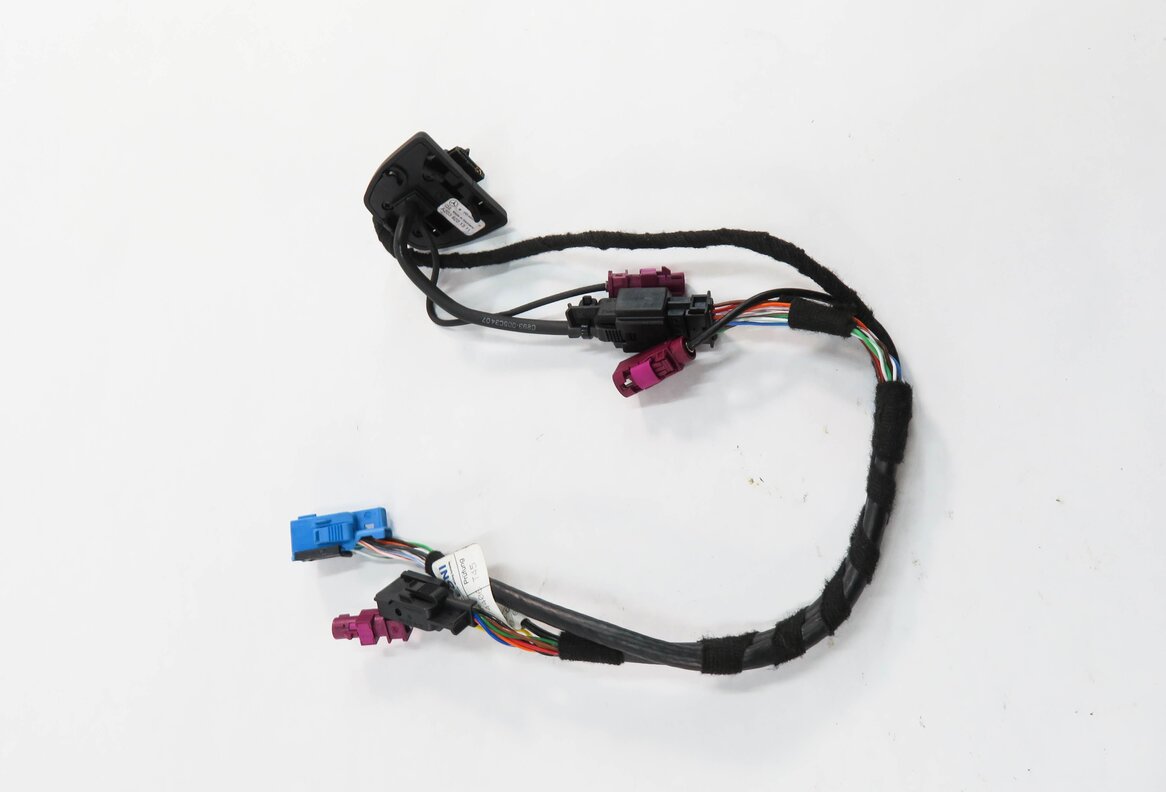 Thumbnail 3: 2008 MERCEDES BENZ CLS550 (W219) CENTER CONSOLE BLUETOOTH CRADLE ADAPTER