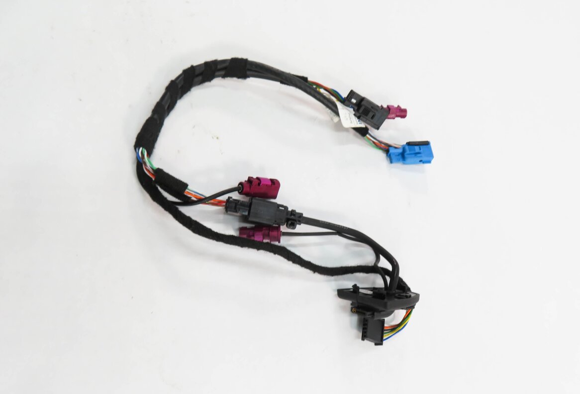 Thumbnail 4: 2008 MERCEDES BENZ CLS550 (W219) CENTER CONSOLE BLUETOOTH CRADLE ADAPTER