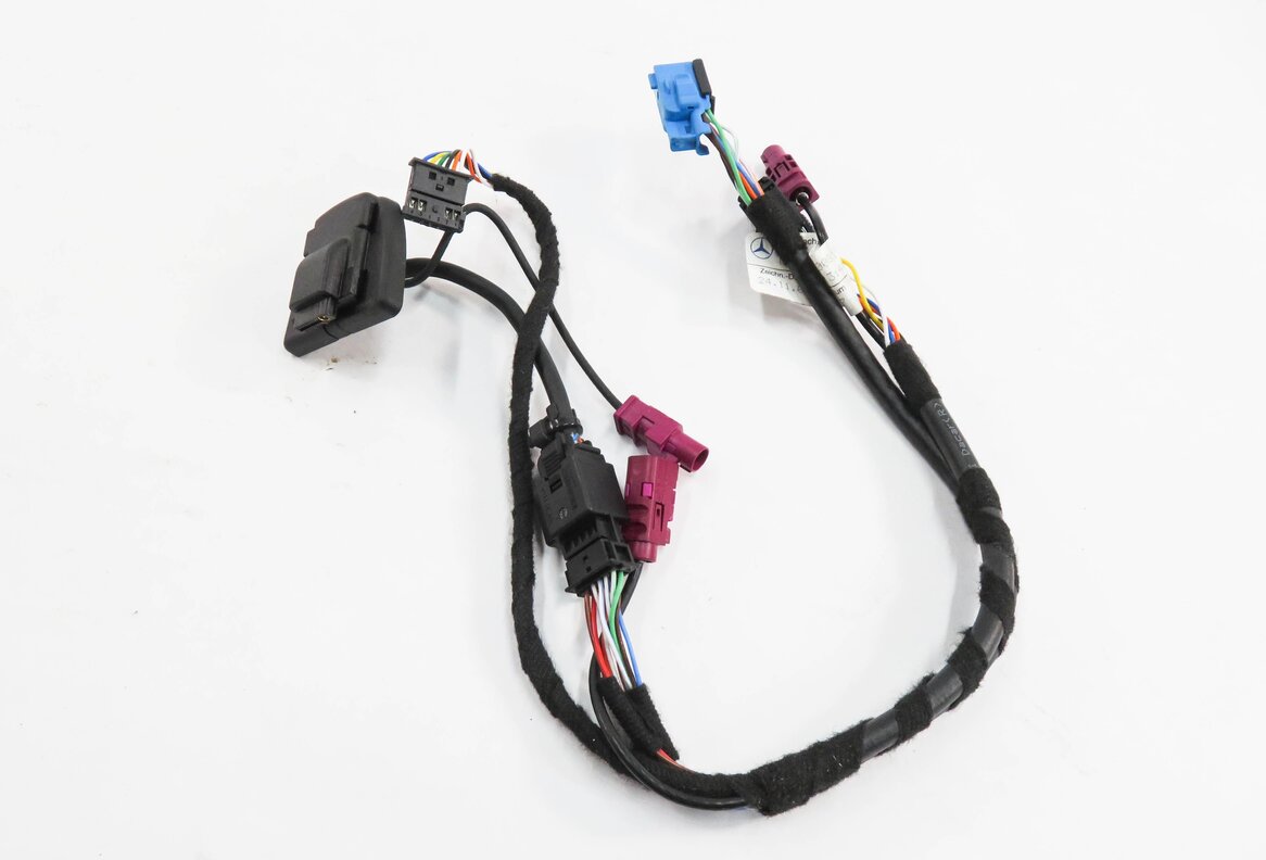 Thumbnail 5: 2008 MERCEDES BENZ CLS550 (W219) CENTER CONSOLE BLUETOOTH CRADLE ADAPTER