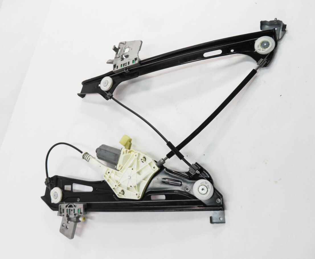 Thumbnail 4: 06-11 MERCEDES BENZ CLS500 CLS550 (W219) RIGHT FRONT WINDOW REGULATOR w/ MOTOR