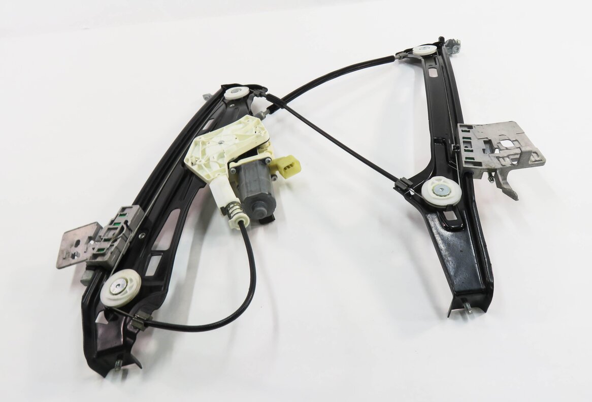 Thumbnail 2: 06-11 MERCEDES BENZ CLS500 CLS550 (W219) LEFT FRONT WINDOW REGULATOR w/ MOTOR