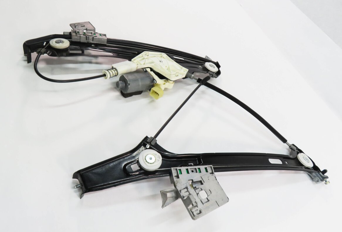 Thumbnail 3: 06-11 MERCEDES BENZ CLS500 CLS550 (W219) LEFT FRONT WINDOW REGULATOR w/ MOTOR