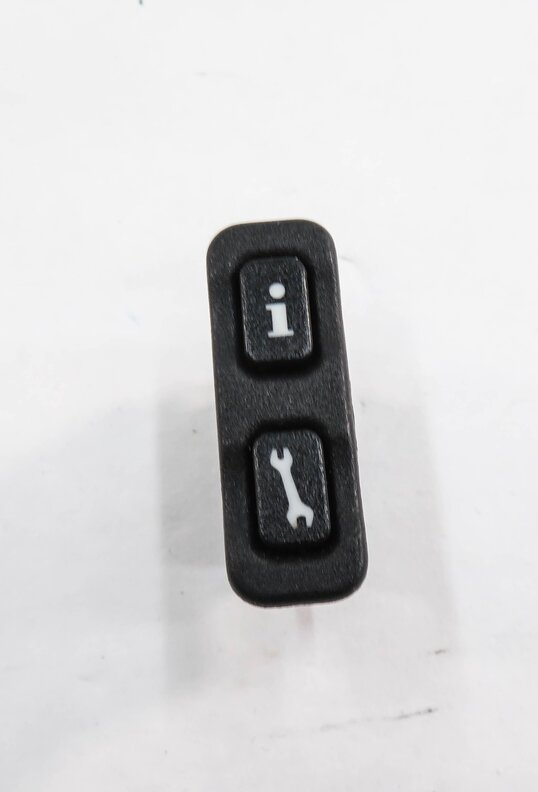 Thumbnail 2: 2008 MERCEDES BENZ CLS550 (W219) FRONT CENTER CONSOLE INFORMATION SERVICE SWITCH