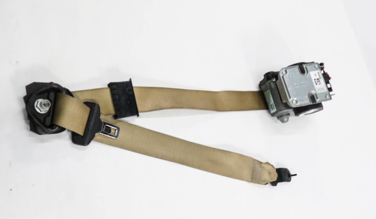 Thumbnail 4: 07-09 MERCEDES E350 E550 CLS63 CLS550 - RIGHT FRONT SEATBELT RETRACTOR (BROWN)