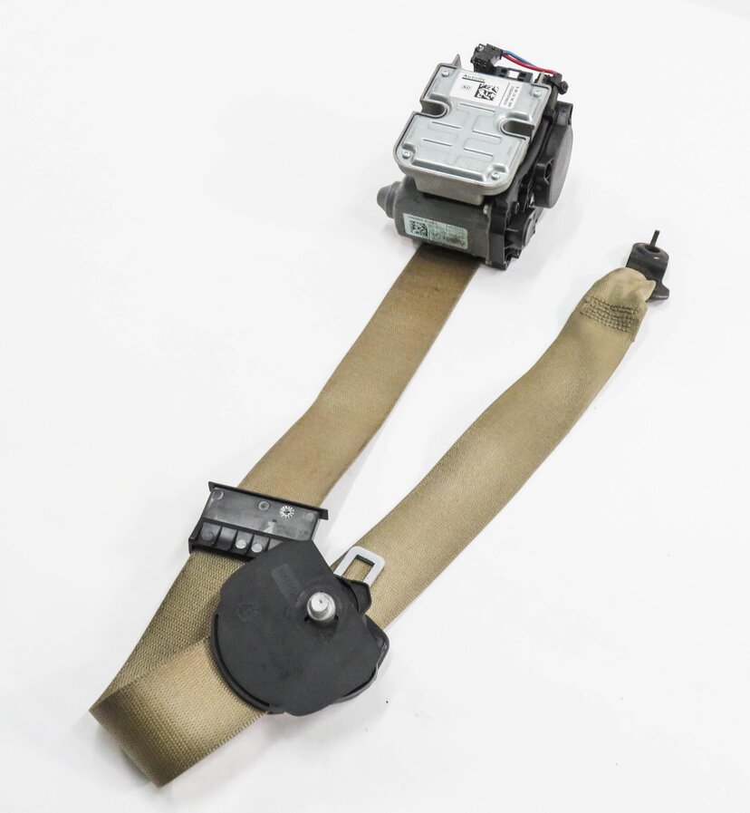 07-09 MERCEDES E350 E550 CLS63 CLS550 - LEFT FRONT SEATBELT RETRACTOR (BROWN)