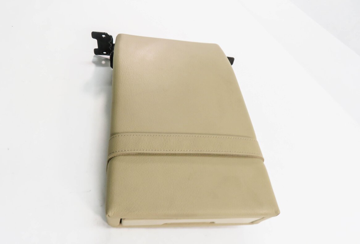 Thumbnail 3: 2008 MERCEDES BENZ CLS550 (W219) REAR SEAT CENTER CONSOLE ARMREST (BROWN 204A)