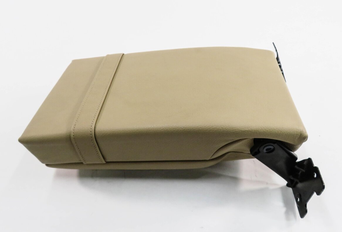Thumbnail 5: 2008 MERCEDES BENZ CLS550 (W219) REAR SEAT CENTER CONSOLE ARMREST (BROWN 204A)