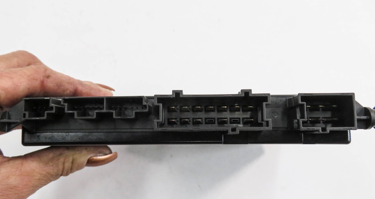 Thumbnail 7: 2008 MERCEDES BENZ CLS550 (W219) LEFT FRONT DRIVER SEAT CONTROL MODULE