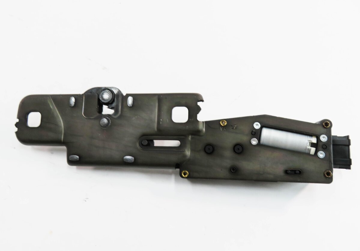 Thumbnail 6: 2014 AUDI Q5 (B8 8R) REAR TRUNK LOCK LATCH ACTUATOR MOTOR STRIKER PLATE