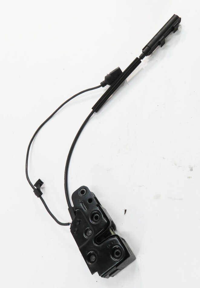 Thumbnail 3: 2014 AUDI Q5 (B8 8R) FRONT LOWER HOOD LOCK LATCH ACTUATOR