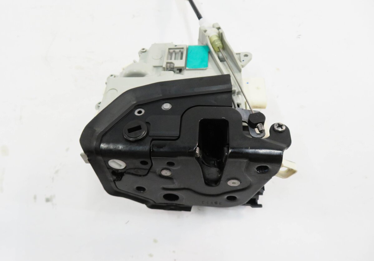 Thumbnail 6: 2010-2020 VW / PORSCHE - A3 A4 A8 S3 S4 Q5 MACAN PANAMERA - LEFT REAR DOOR LATCH