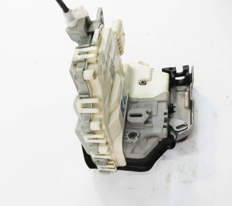 Thumbnail 4: 2010-2020 VW PORSCHE - A3 A4 A8 S3 S4 Q5 MACAN PANAMERA - RIGHT REAR DOOR LATCH