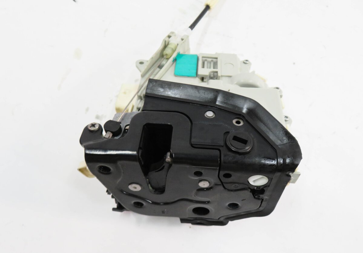Thumbnail 6: 2010-2020 VW PORSCHE - A3 A4 A8 S3 S4 Q5 MACAN PANAMERA - RIGHT REAR DOOR LATCH