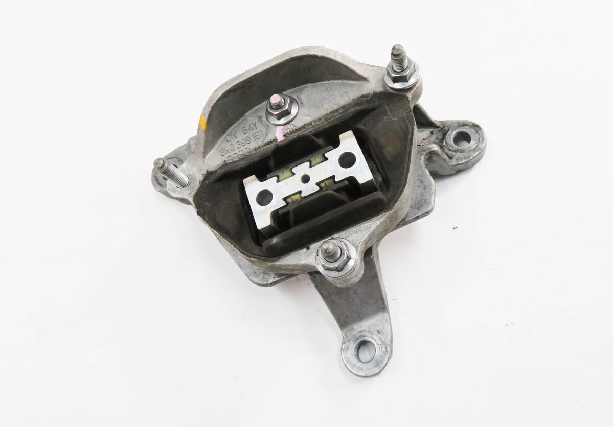 Thumbnail 1: 2014 AUDI Q5 (B8 8R) 3.0L CTUC ENGINE - TRANSMISSION MOUNT BRACKET
