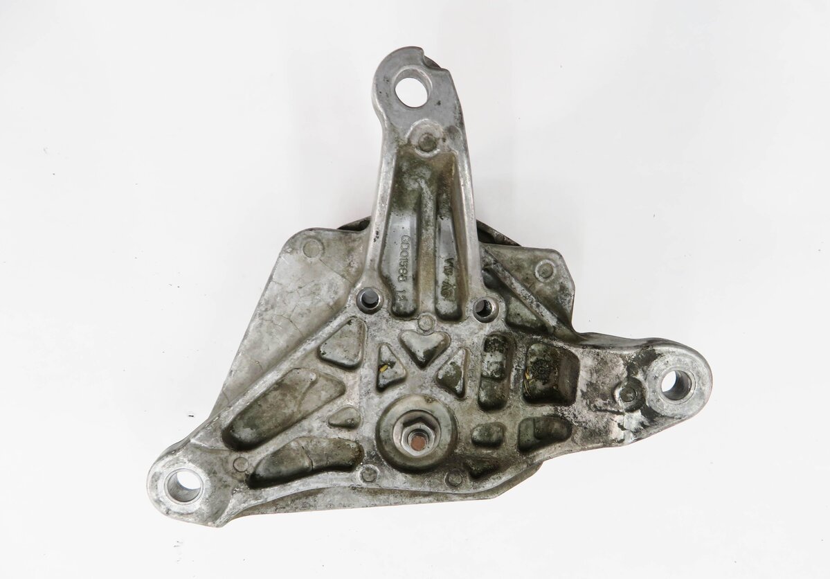 Thumbnail 5: 2014 AUDI Q5 (B8 8R) 3.0L CTUC ENGINE - TRANSMISSION MOUNT BRACKET
