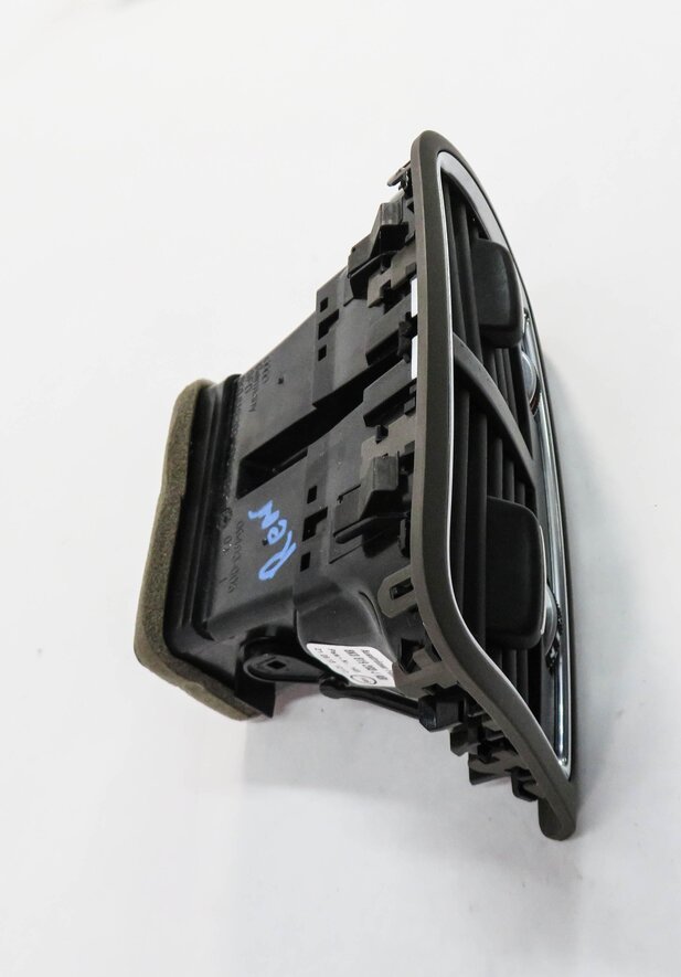 Thumbnail 3: 2014 AUDI Q5 (B8 8R) REAR CENTER CONSOLE HEATER A/C AIR VENT