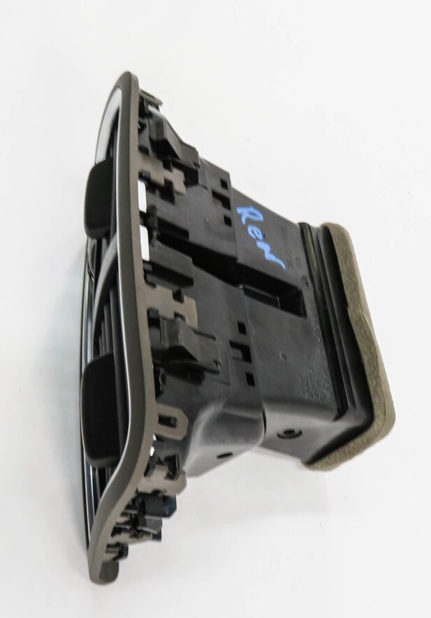 Thumbnail 4: 2014 AUDI Q5 (B8 8R) REAR CENTER CONSOLE HEATER A/C AIR VENT