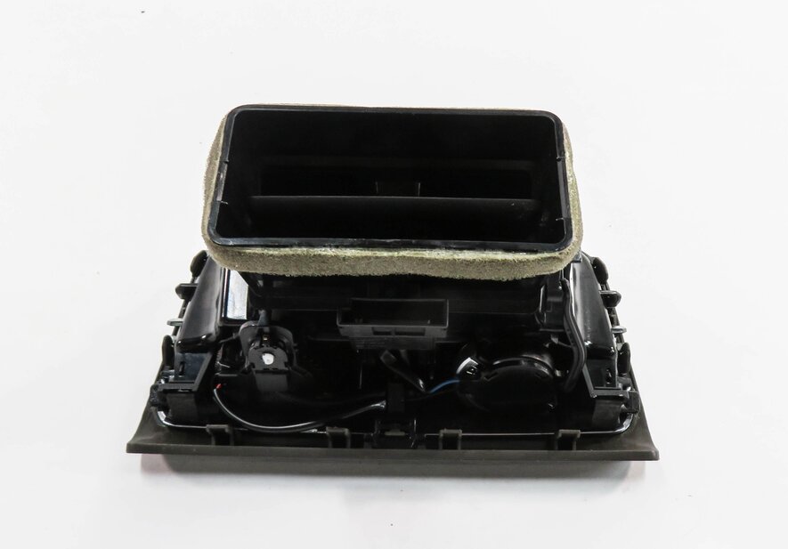 Thumbnail 6: 2014 AUDI Q5 (B8 8R) REAR CENTER CONSOLE HEATER A/C AIR VENT
