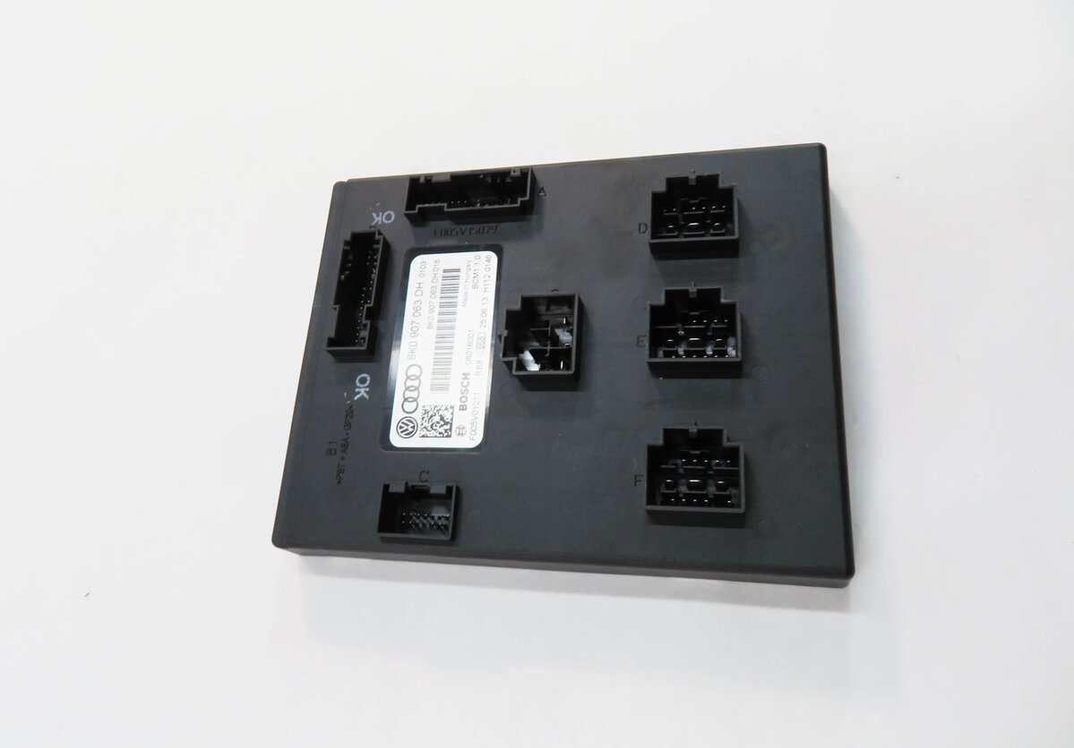 Thumbnail 4: 2013-2017 AUDI Q5 SQ5 (B8 8R) ONBOARD POWER SUPPLY BODY CONTROL MODULE (BCM1)