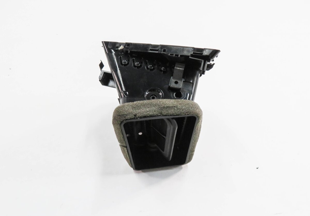 Thumbnail 5: 2014 AUDI Q5 (B8 8R) RIGHT FRONT PASSENGER DASH HEATER A/C AIR VENT