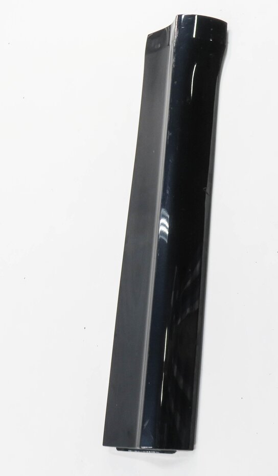 Thumbnail 4: 2014 AUDI Q5 (B8 8R) LEFT REAR DOOR LOWER MOULDING RUNNER TRIM (MIDNIGHT BLUE)
