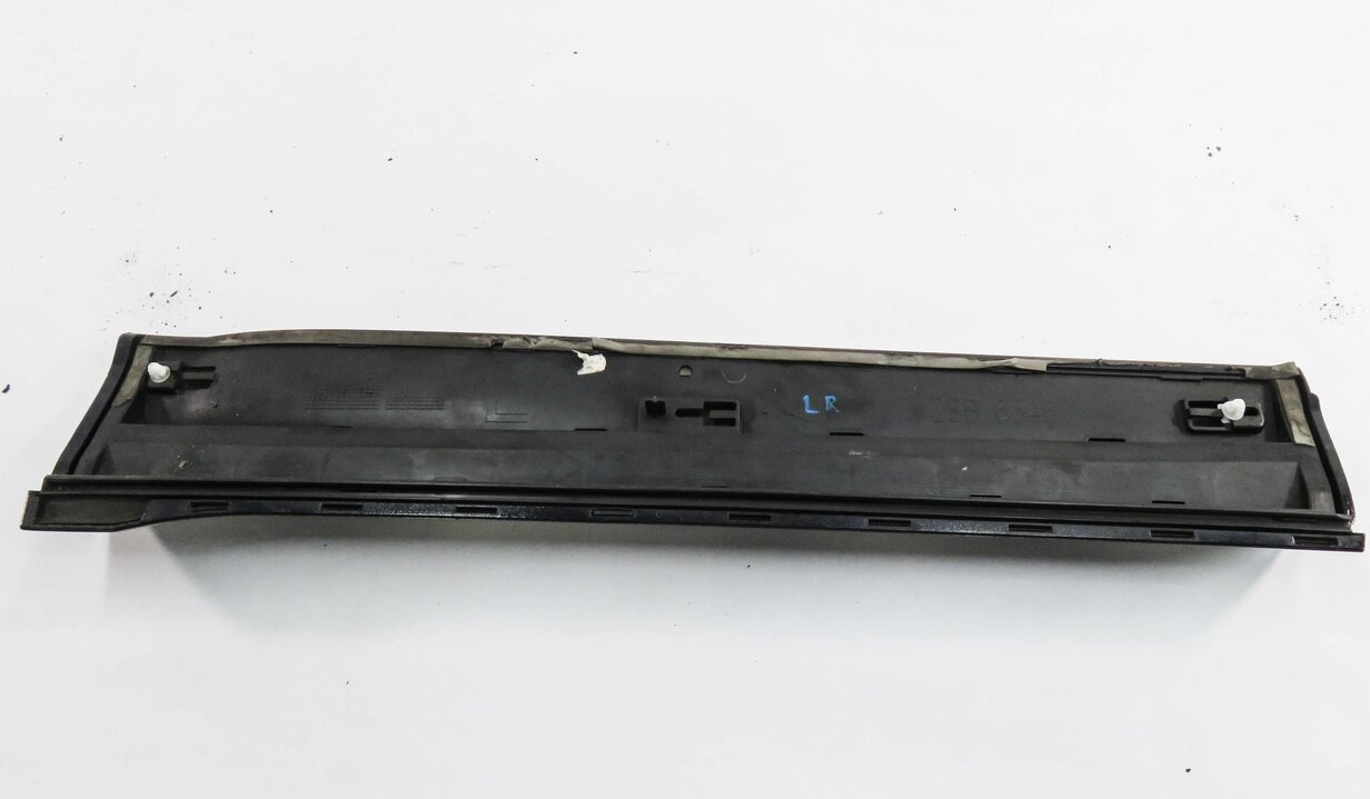Thumbnail 6: 2014 AUDI Q5 (B8 8R) LEFT REAR DOOR LOWER MOULDING RUNNER TRIM (MIDNIGHT BLUE)